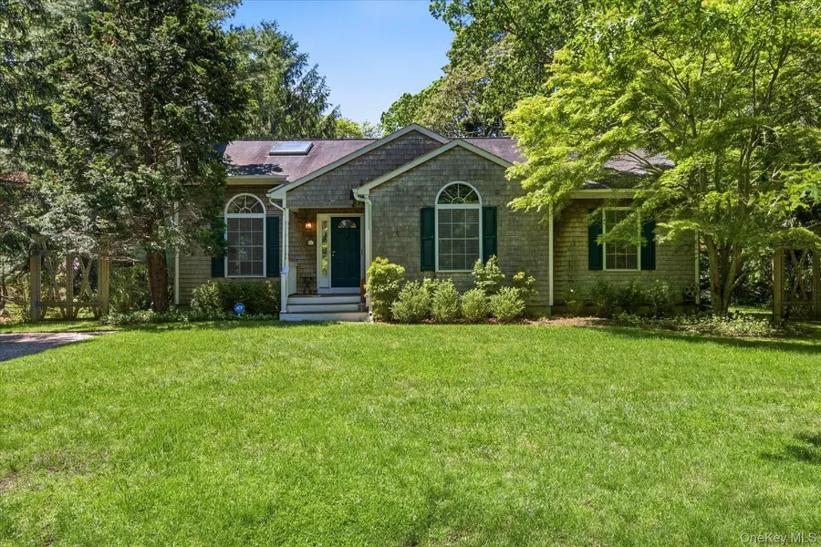 34 Waterhole RD, East Hampton, NY 11937