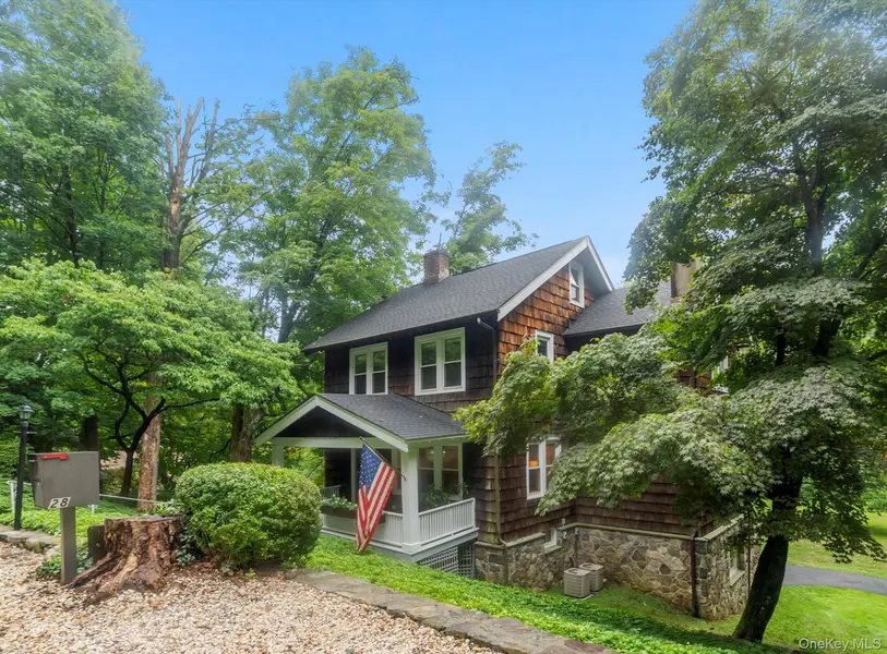 28 Inningwood RD, Ossining, NY 10562
