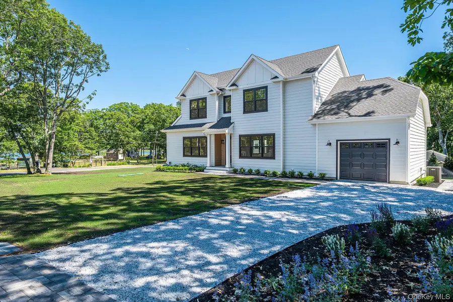 1700 Smith DR, Southold, NY 11971