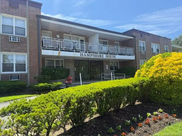 601 Chestnut ST #A-15, Cedarhurst, NY 11516