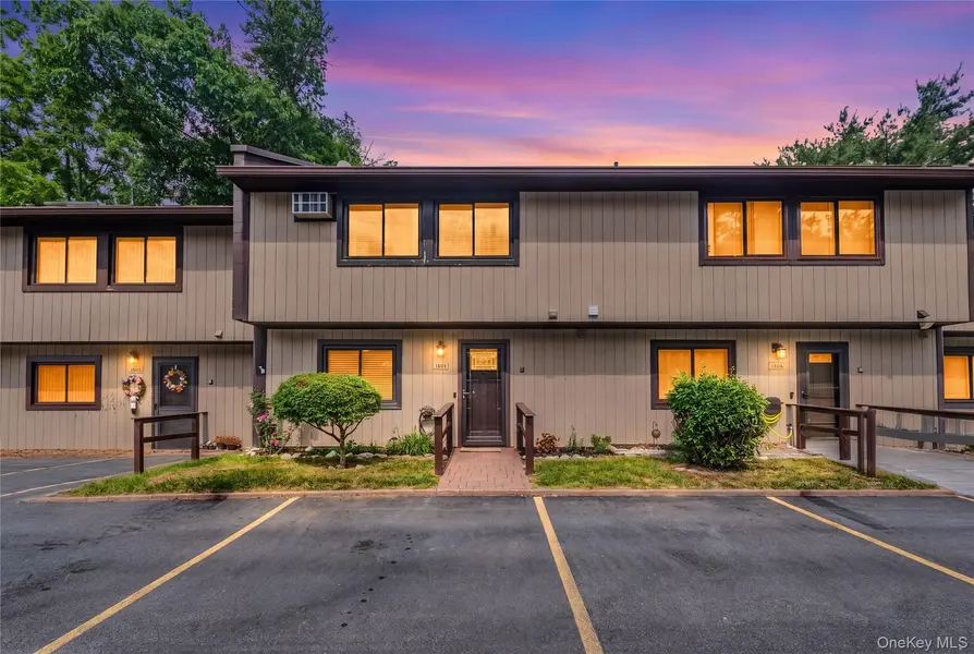 1505 Chelsea CV, Hopewell Junction, NY 12533