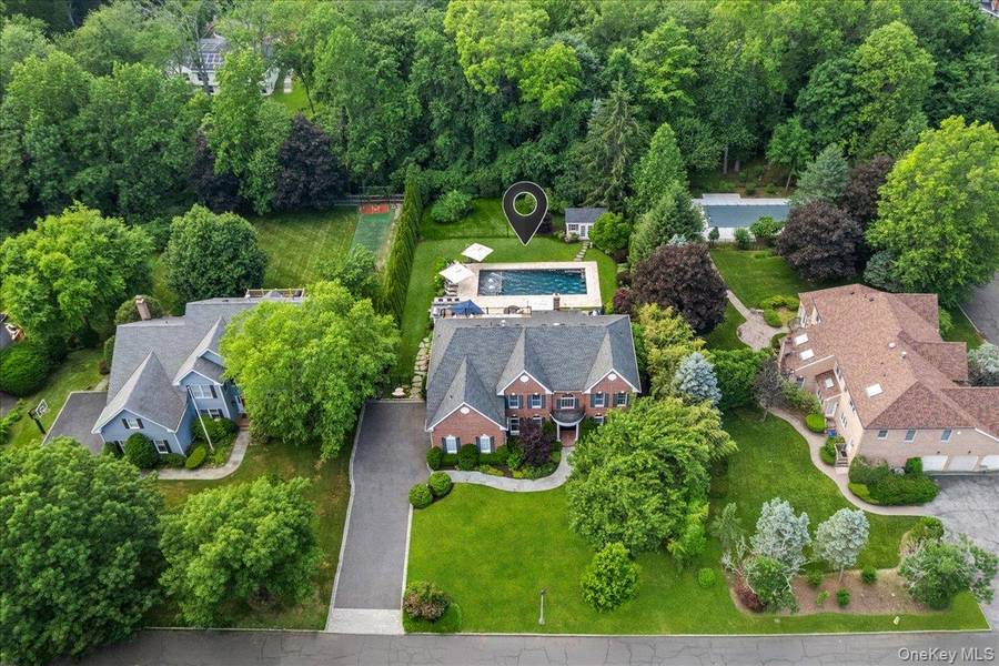 32 Rolling Ridge RD, White Plains, NY 10605