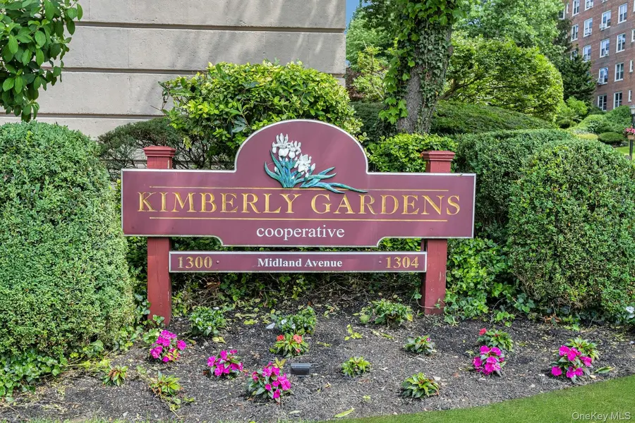 1300 Midland AVE #A30, Yonkers, NY 10704