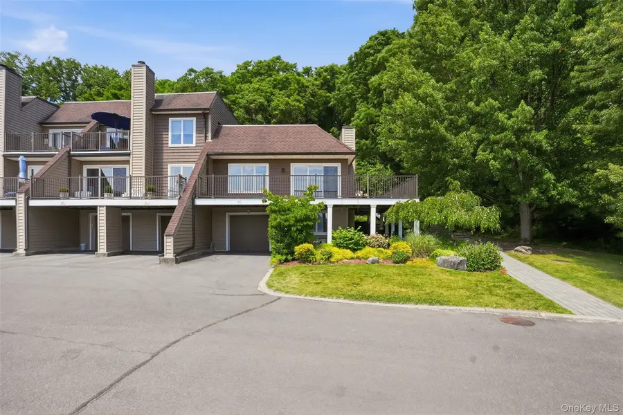 62 Riverview Mary Powell, Port Ewen, NY 12429