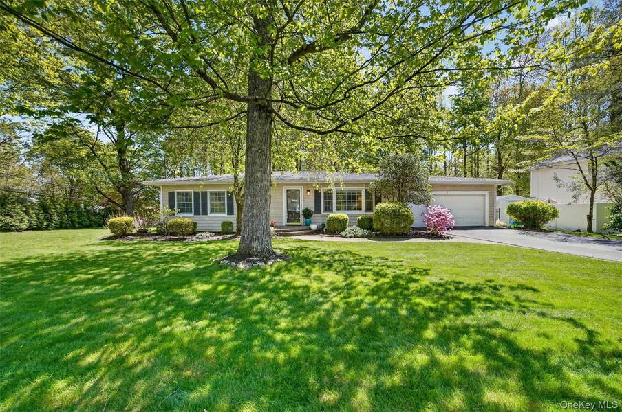 2864 Hedwig DR, Yorktown Heights, NY 10598