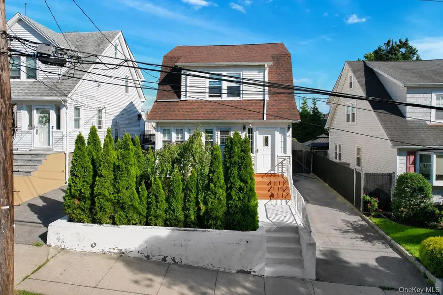 40 Emmett TER, New Rochelle, NY 10805