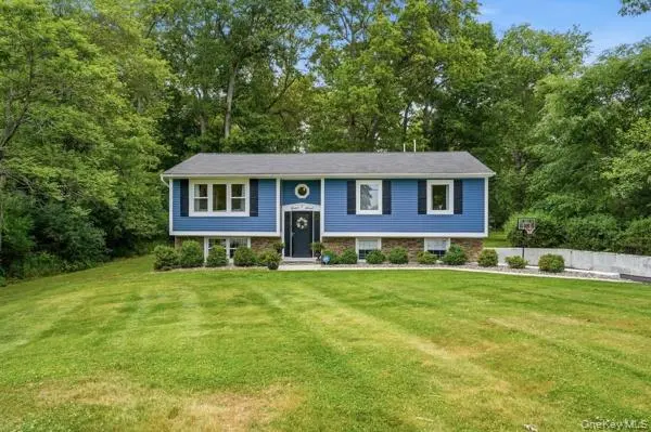 7 Gold RD, Wappingers Falls, NY 12590