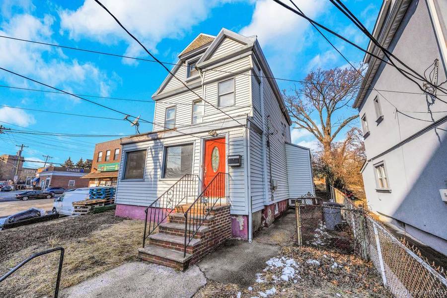 1052 McLean AVE, Yonkers, NY 10704