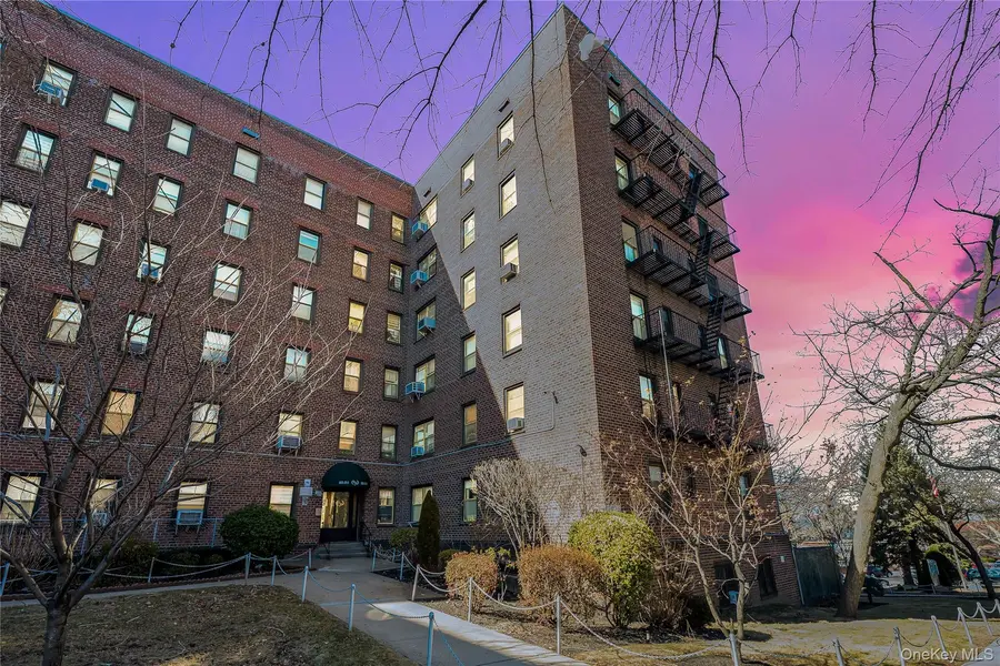 62-19 53rd AVE #6J, Maspeth, NY 11378