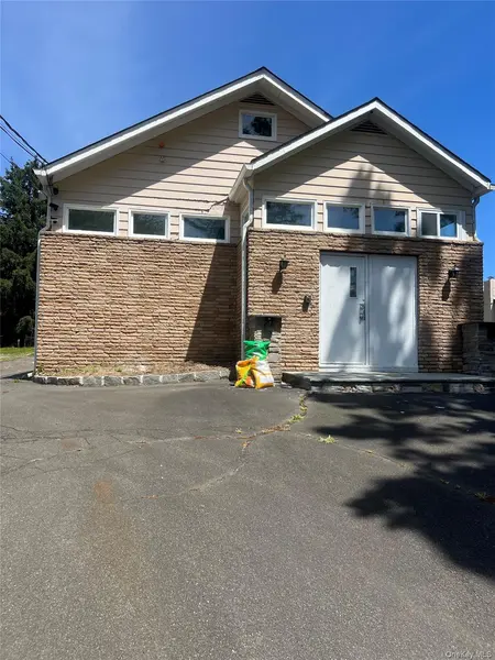 494 N Middletown RD, Pearl River, NY 10965