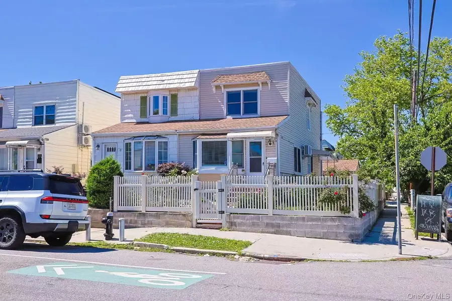 20219 33rd AVE, Bayside, NY 11361