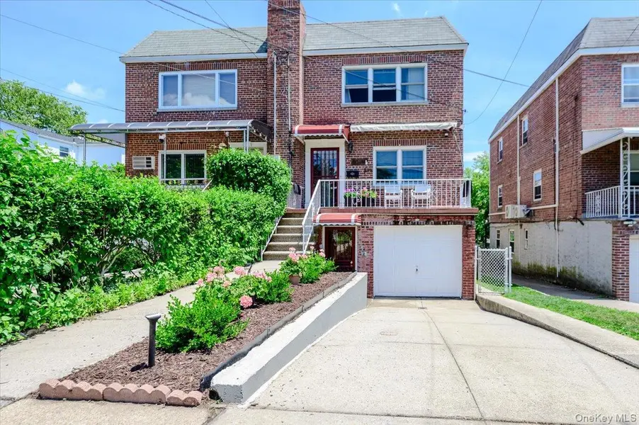 2368 Woodhull AVE, Bronx, NY 10469