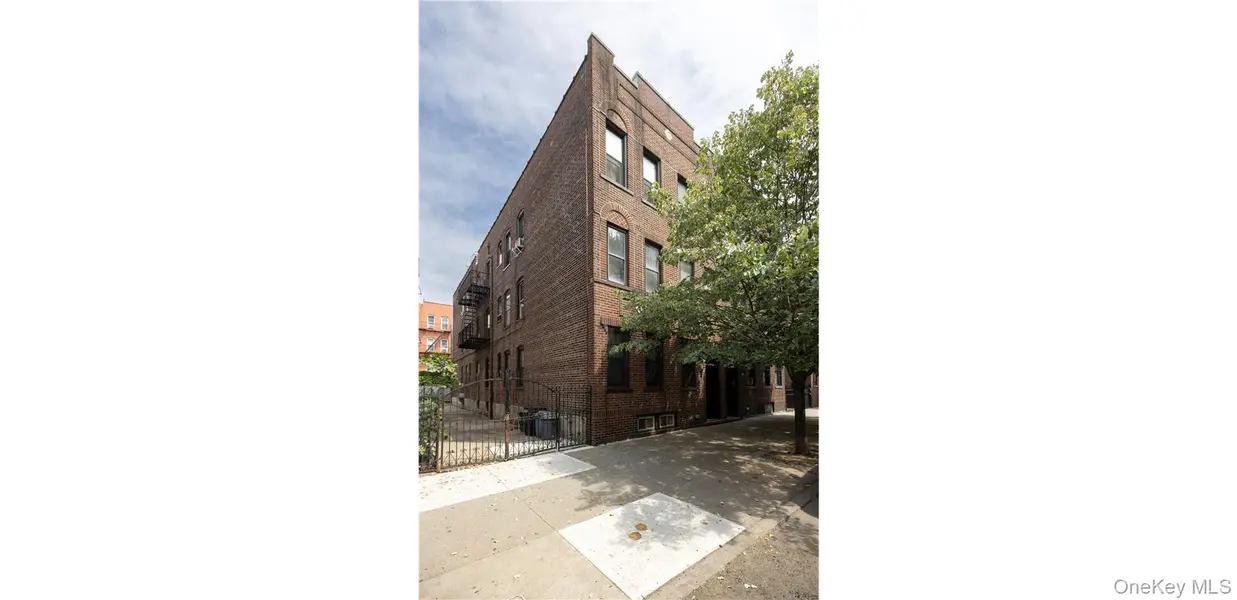 47-15 47th ST, Woodside, NY 11377