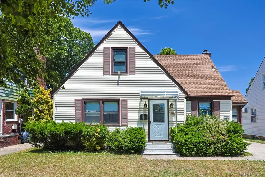 1010 Polk AVE, Franklin Square, NY 11010