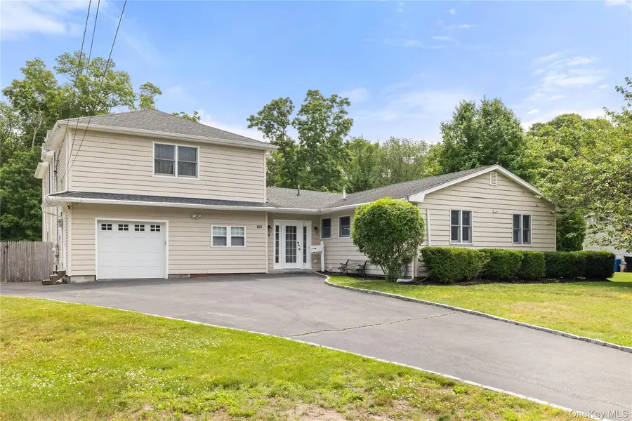 269 Brookville AVE, Islip, NY 11751
