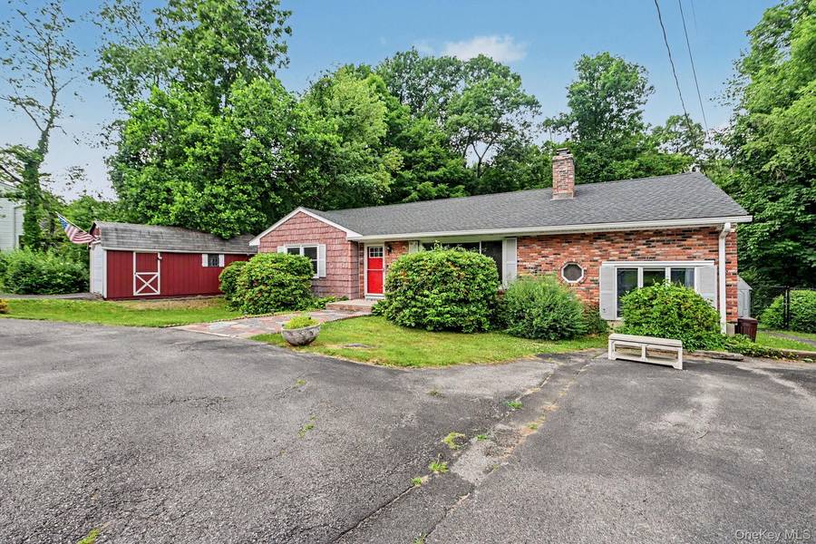 32 Lacona RD, Mahopac, NY 10541