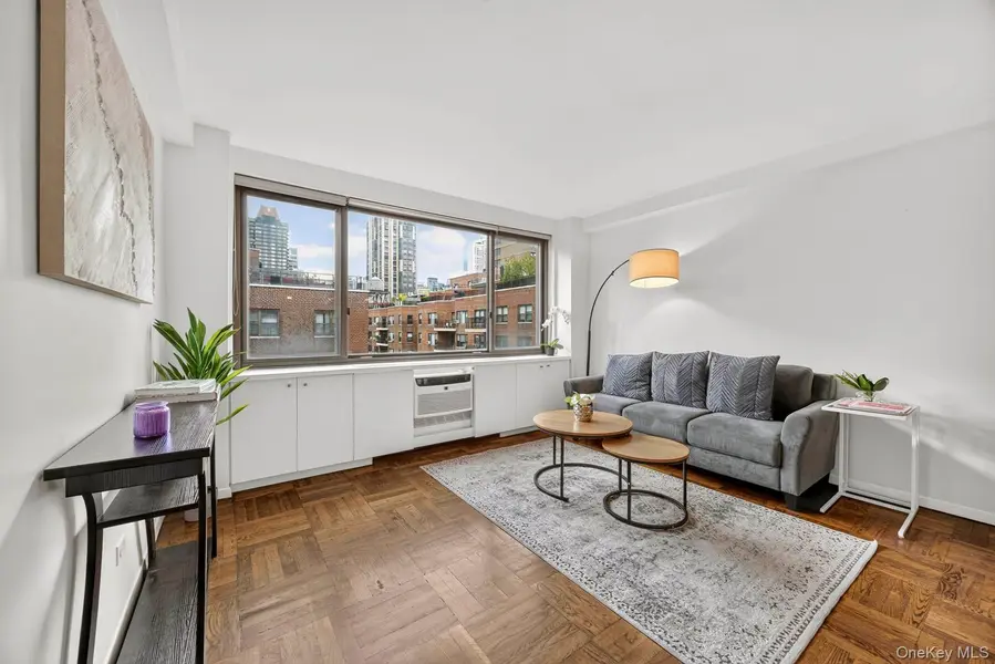 425 East 63rd ST #W12EF, New York (manhattan), NY 10065