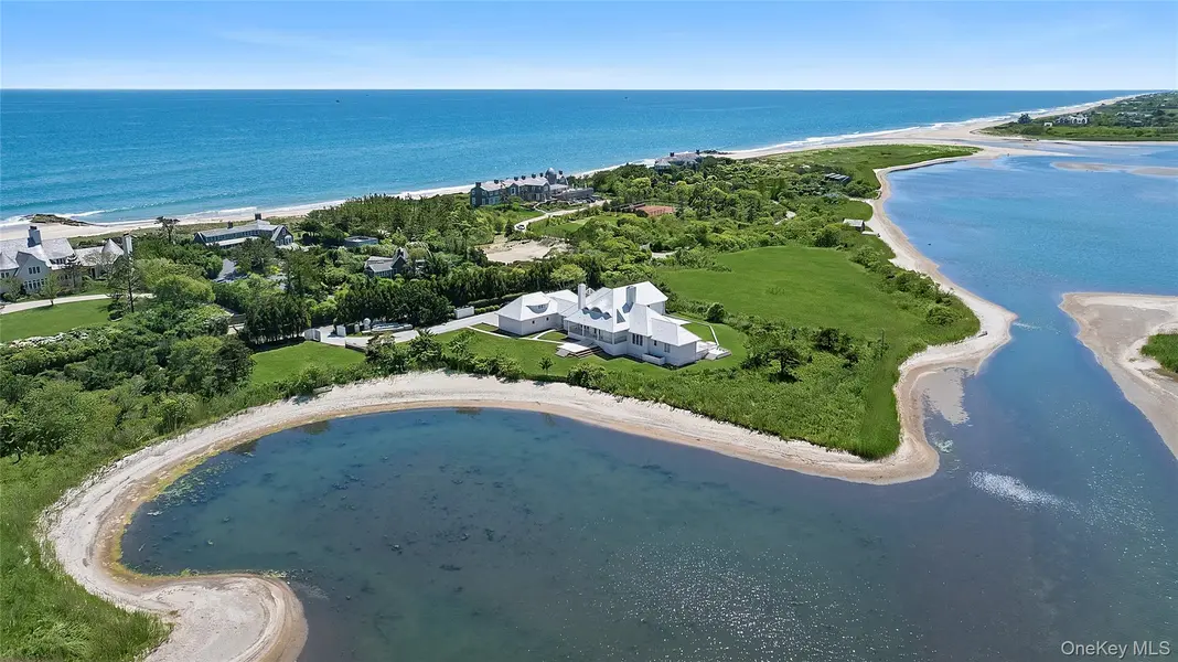 64 W End RD, East Hampton, NY 11937