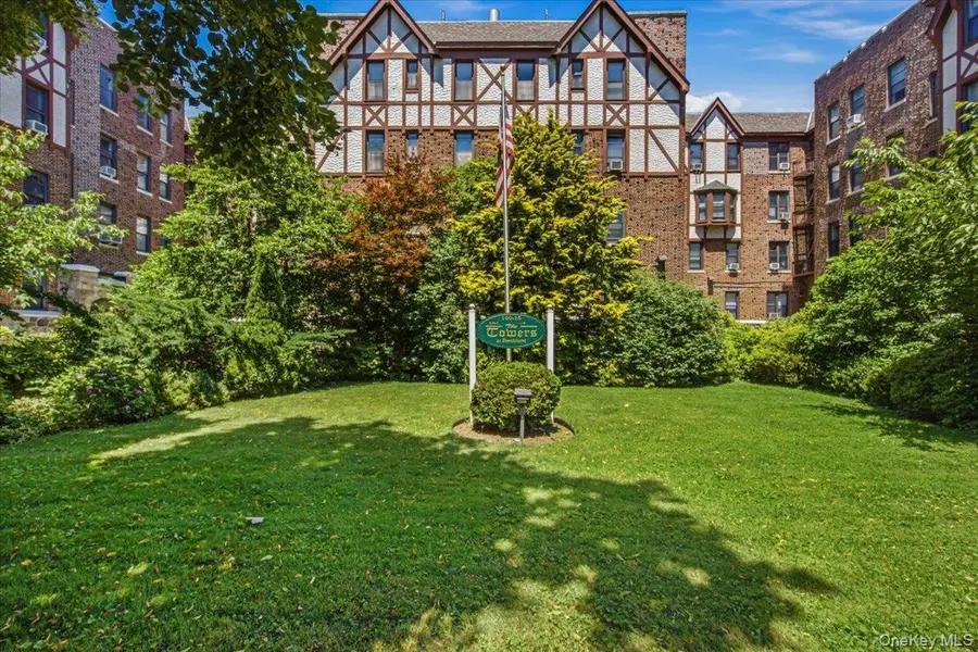 160-15 Powells Cove BLVD #C7, Whitestone, NY 11357