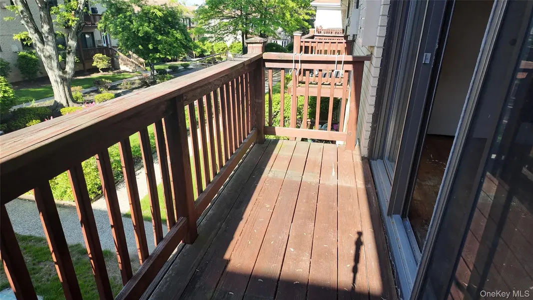 80 Sneden PL #80, Spring Valley, NY 10977