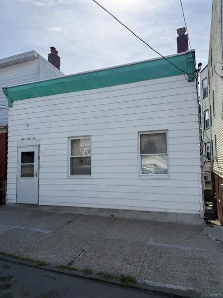 162 Voss AVE, Yonkers, NY 10703