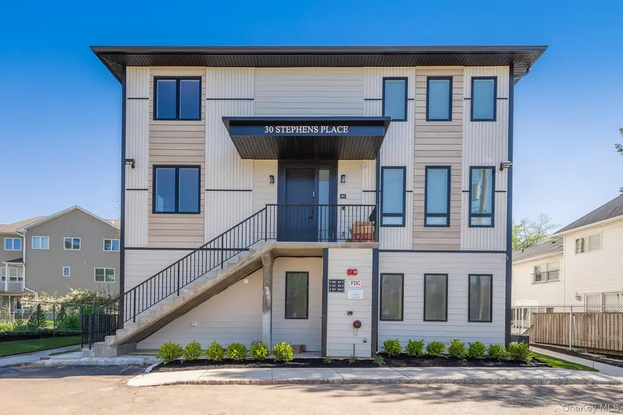 30 Stephens PL #213, Spring Valley, NY 10977