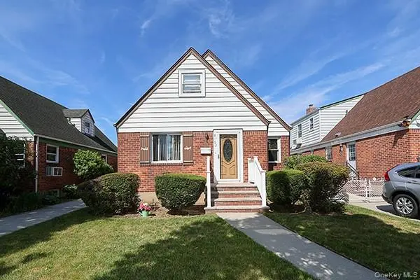 8152 249th ST, Bellerose, NY 11426
