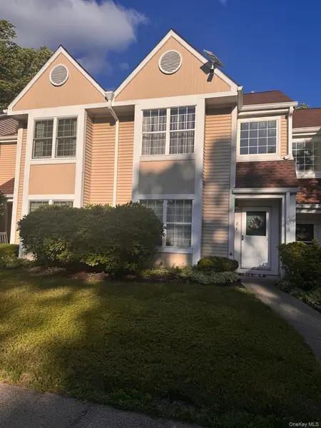 8 Creekside CIR, Spring Valley, NY 10977