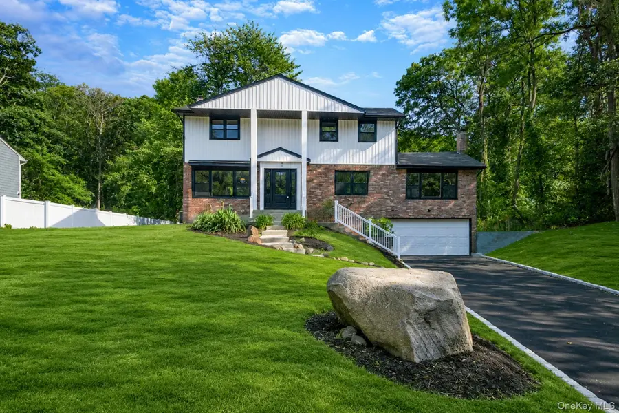 50 Orchard DR, Northport, NY 11768