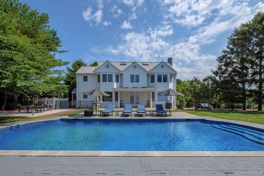 131 Flying Point RD, Southampton, NY 11968