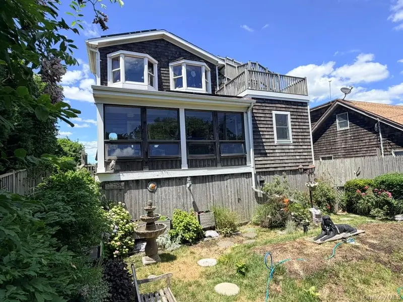 118 Bayview WALK, Cherry Grove, NY 11782