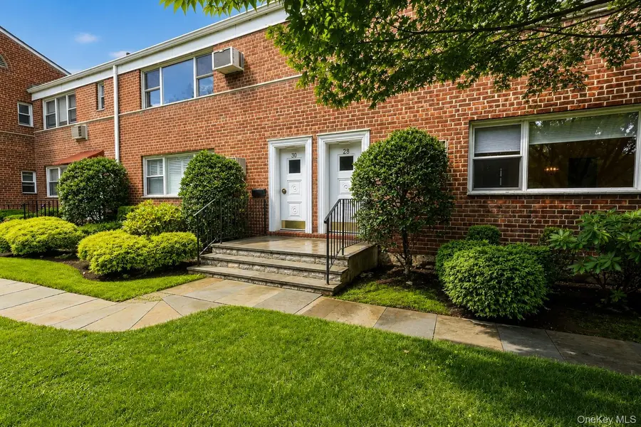 28 Oregon AVE #A, Bronxville, NY 10708