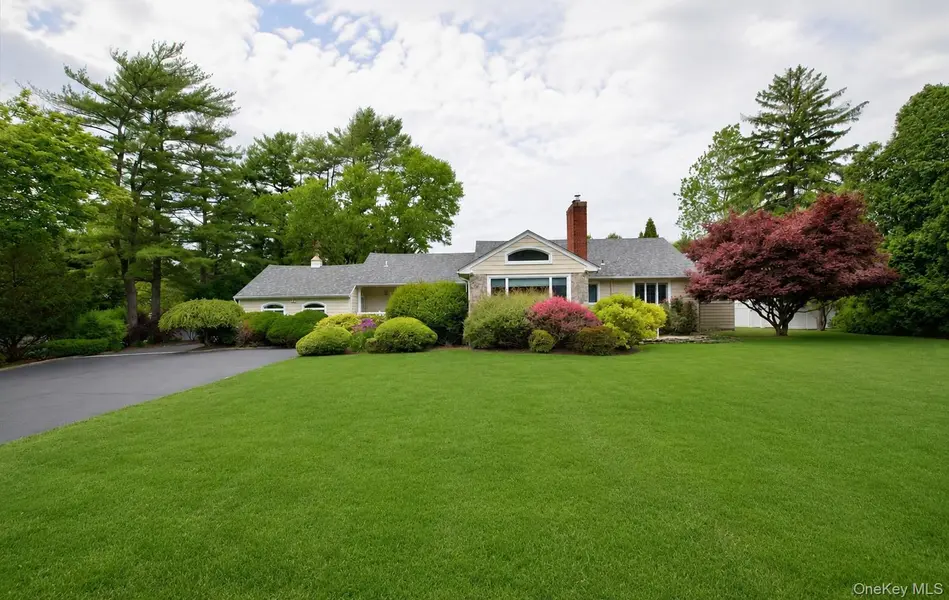 81 Lawrence Hill RD, Huntington, NY 11743