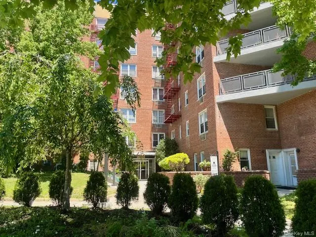15105 Cross Island Parkway #1D, Whitestone, NY 11357