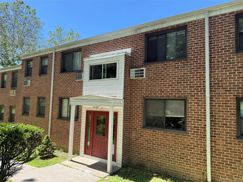 130 Virgina RD #D, White Plains, NY 10603