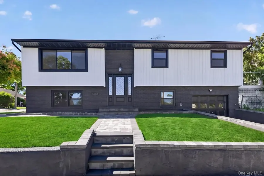 115 Arthur AVE, Floral Park, NY 11001