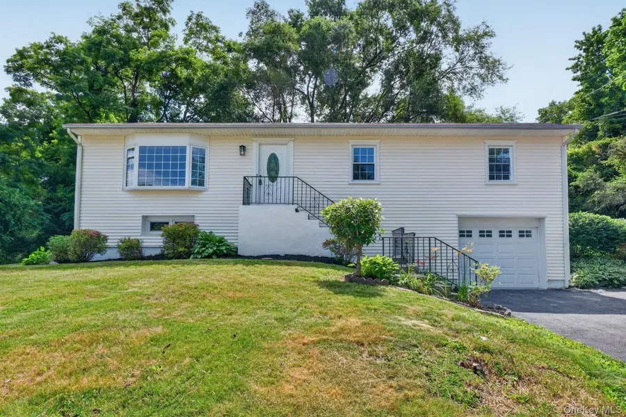 20 Muscoot RD, Mahopac, NY 10541