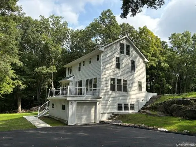 18 Laurel RD, South Salem, NY 10590