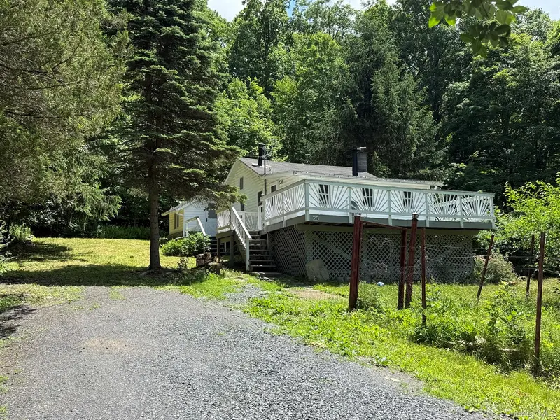 25 Gloria TRL, Monroe, NY 10950