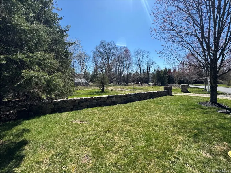 5A Stone Bridge RD, Purchase, NY 10577