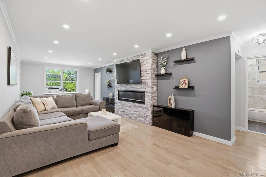 1304 Midland AVE #A24, Yonkers, NY 10704