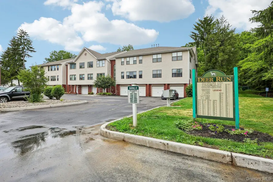 181 Deer Ct DR, Middletown, NY 10940
