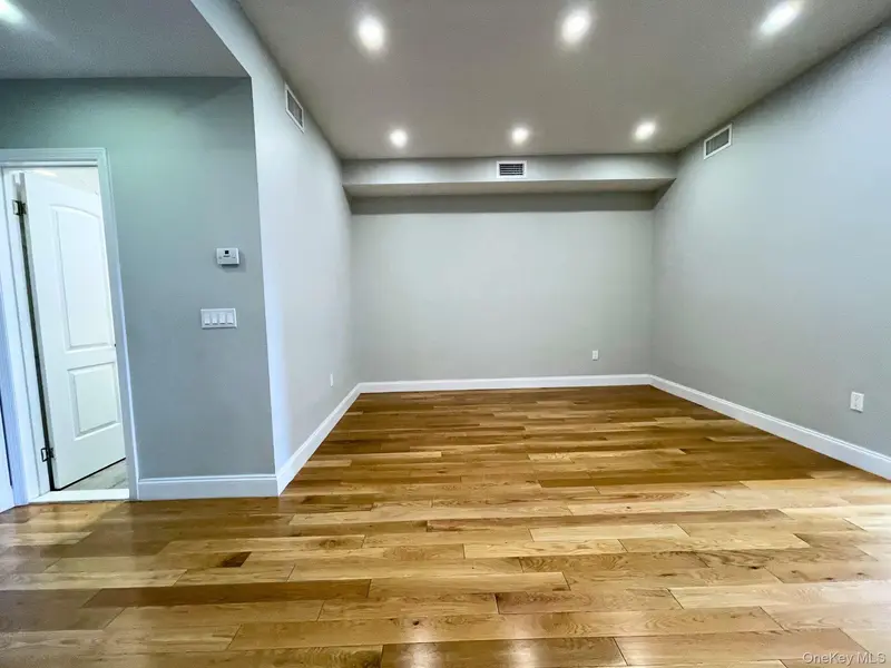 255 Amboy ST, Brooklyn, NY 11212