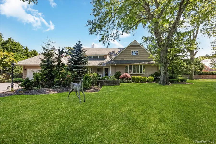 122 Woodmere BLVD, Woodsburgh, NY 11598