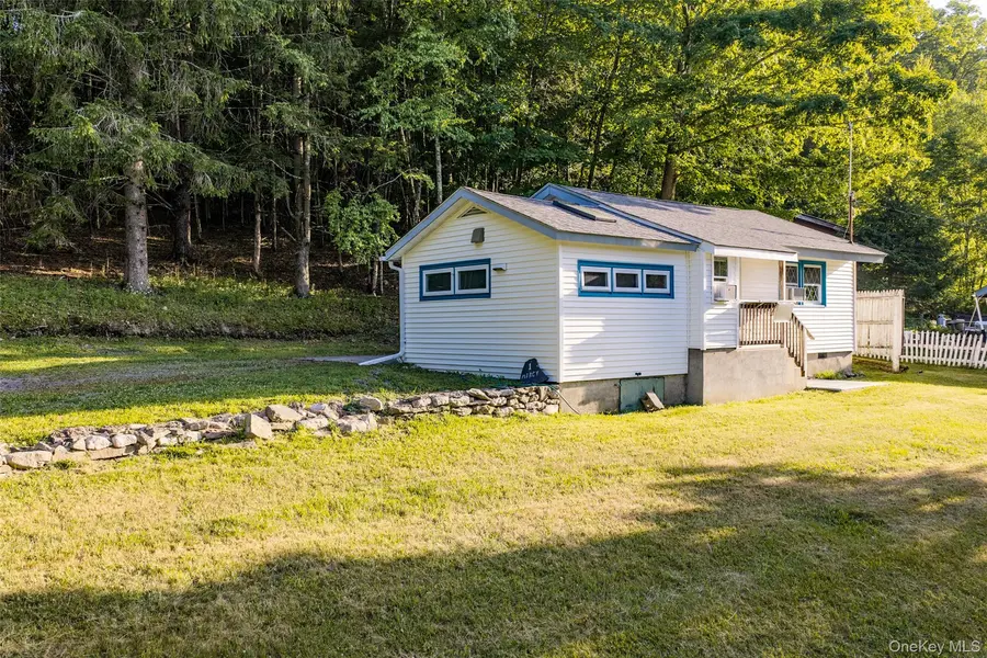 1 Mercy LN, Otisville, NY 10963