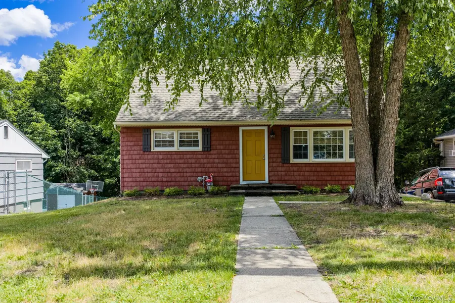 24 Mountain AVE, Middletown, NY 10940