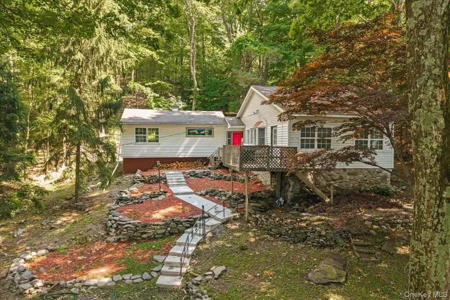 12 Cascade TRL, Monroe, NY 10950