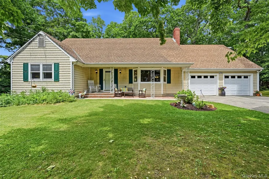230 Booth RD, Southold, NY 11971