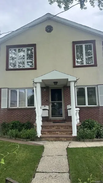 13812 249th ST, Rosedale, NY 11422