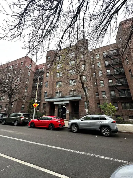 88-12 Elmhurst AVE #6K, Elmhurst, NY 11373